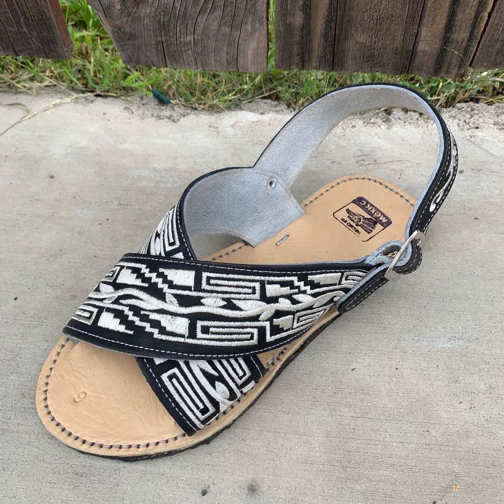MEN LEATHER MEXICAN PITEADO SANDALS HUARACHE